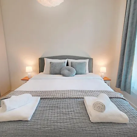 Waterfront Promo Price Apartman